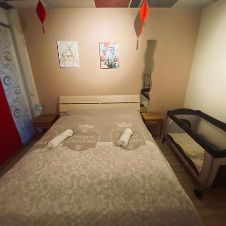 Flat For Up To 4 People In Dresden-Striesen Lejlighed Eksteriør billede